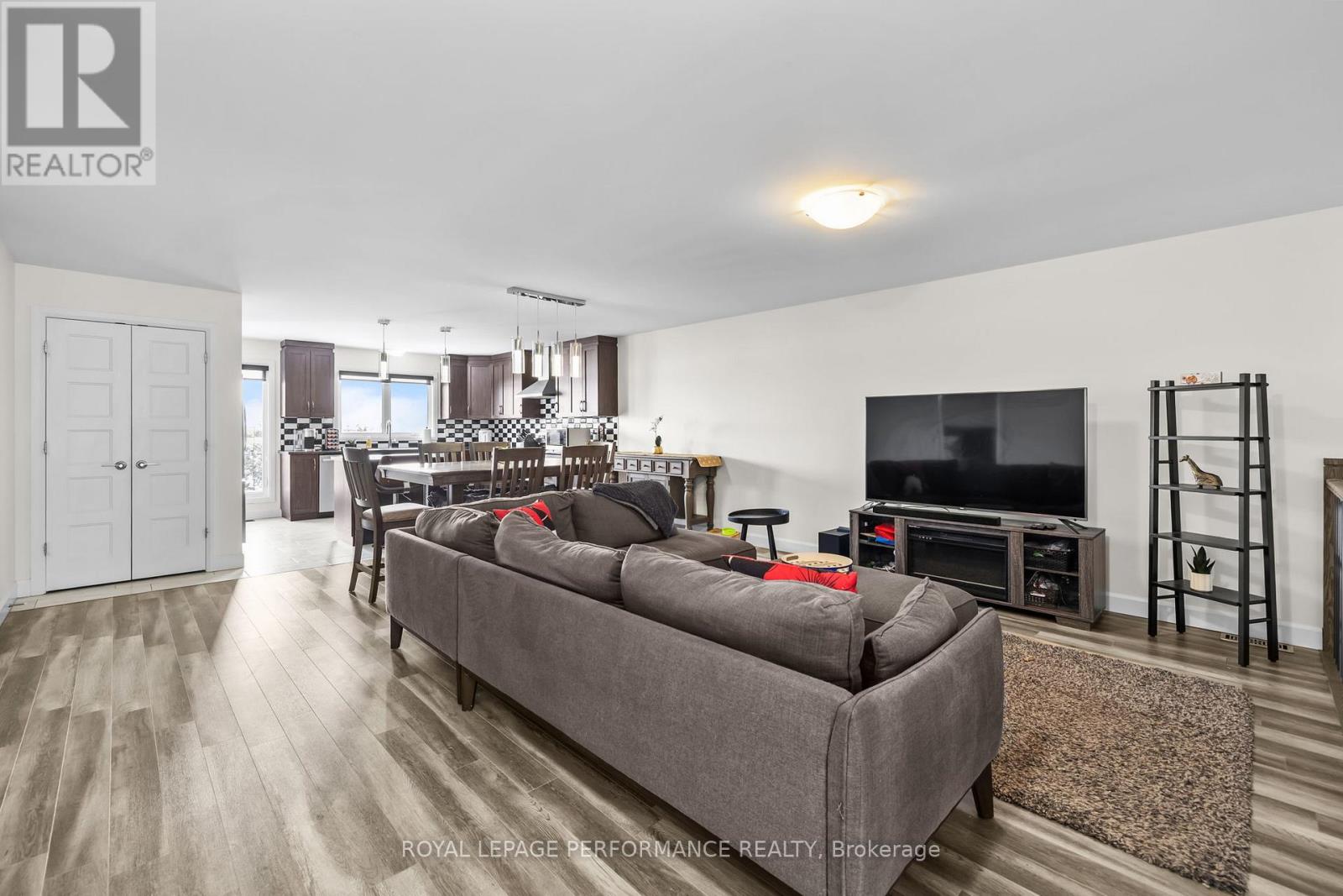 336 Moisson Street, Russell, Ontario  K0A 1W0 - Photo 7 - X12747814