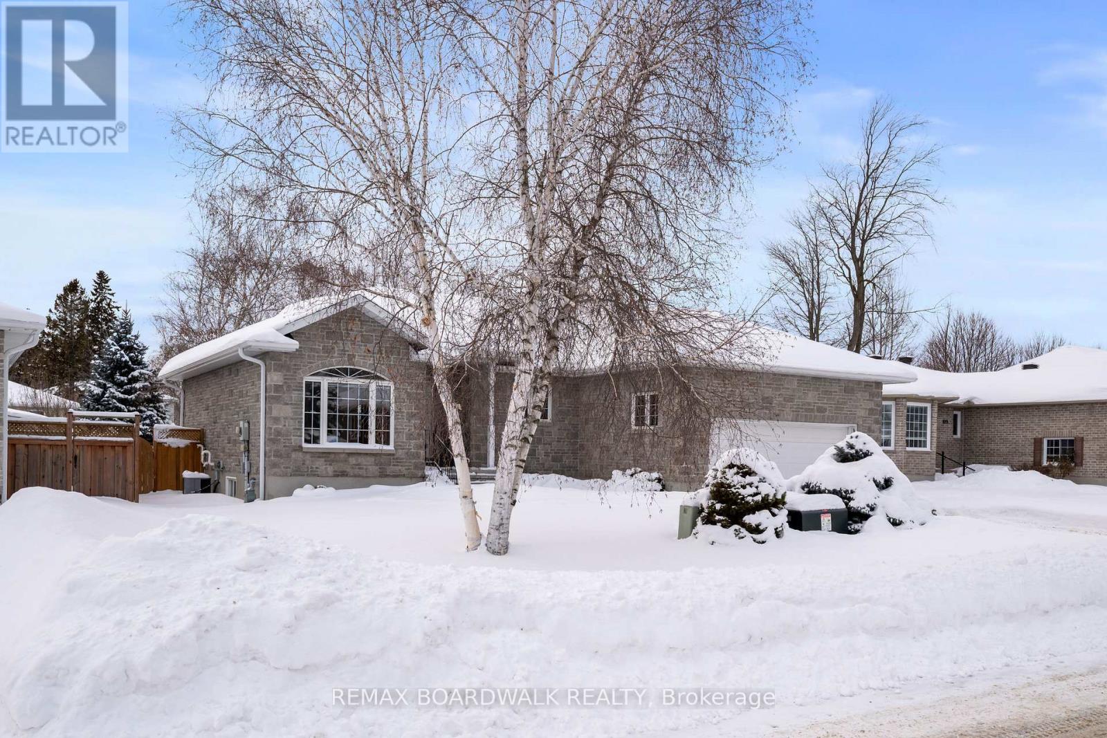 1017 Massie Drive, Prescott, Ontario  K0E 1T0 - Photo 3 - X12747854