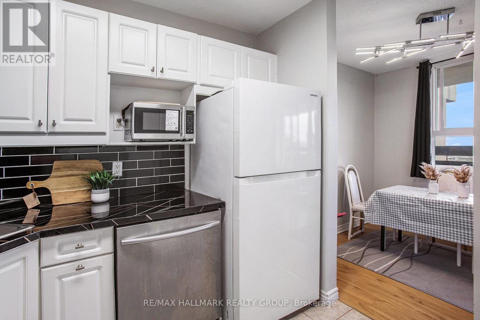 1508 - 2000 Jasmine Crescent, Ottawa, Ontario  K1J 8K4 - Photo 9 - X12747942