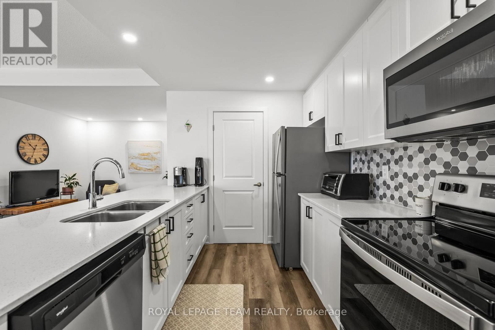 213 Big Sky Private, Ottawa, Ontario  K1T 0M8 - Photo 13 - X12748004