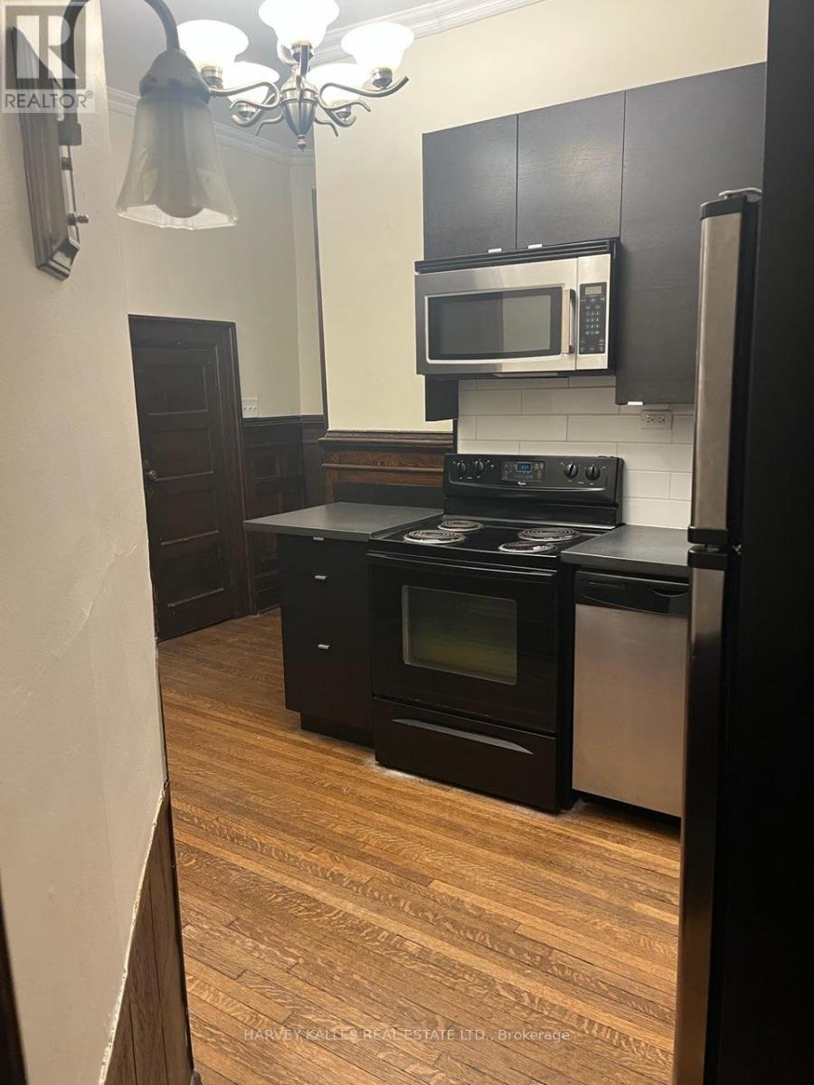 200 - 678 Huron Street, Toronto, Ontario  M5R 2R9 - Photo 4 - C12617396