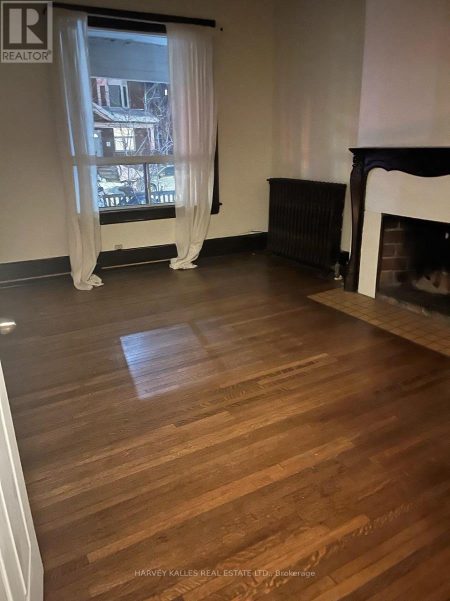 200 - 678 HURON STREET, Toronto, Ontario