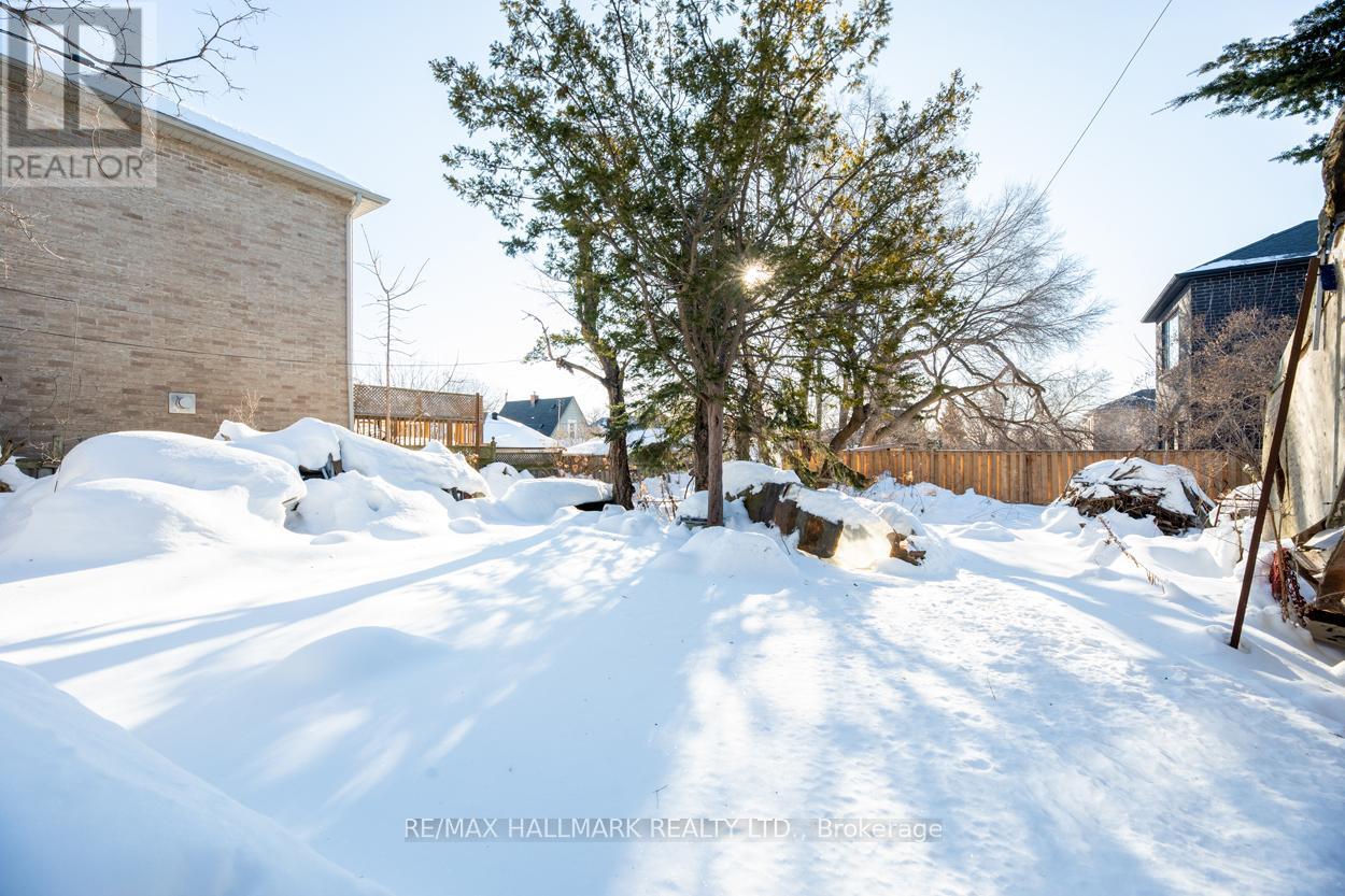 63 Highview Avenue, Toronto, Ontario  M1N 2H4 - Photo 12 - E12747398