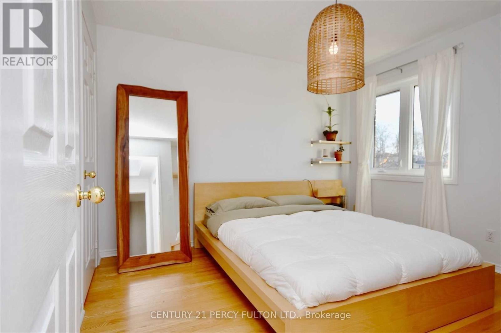 Upper - 251 Livingstone Street W, Barrie (West Bayfield), Ontario  L4N 6Z4 - Photo 17 - S12747076