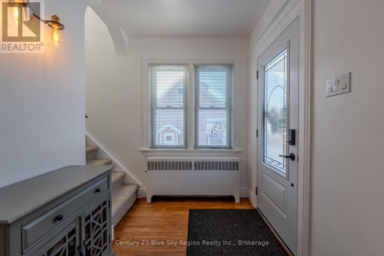 370 Aubrey Street, North Bay, Ontario  P1B 6H9 - Photo 2 - X12748054