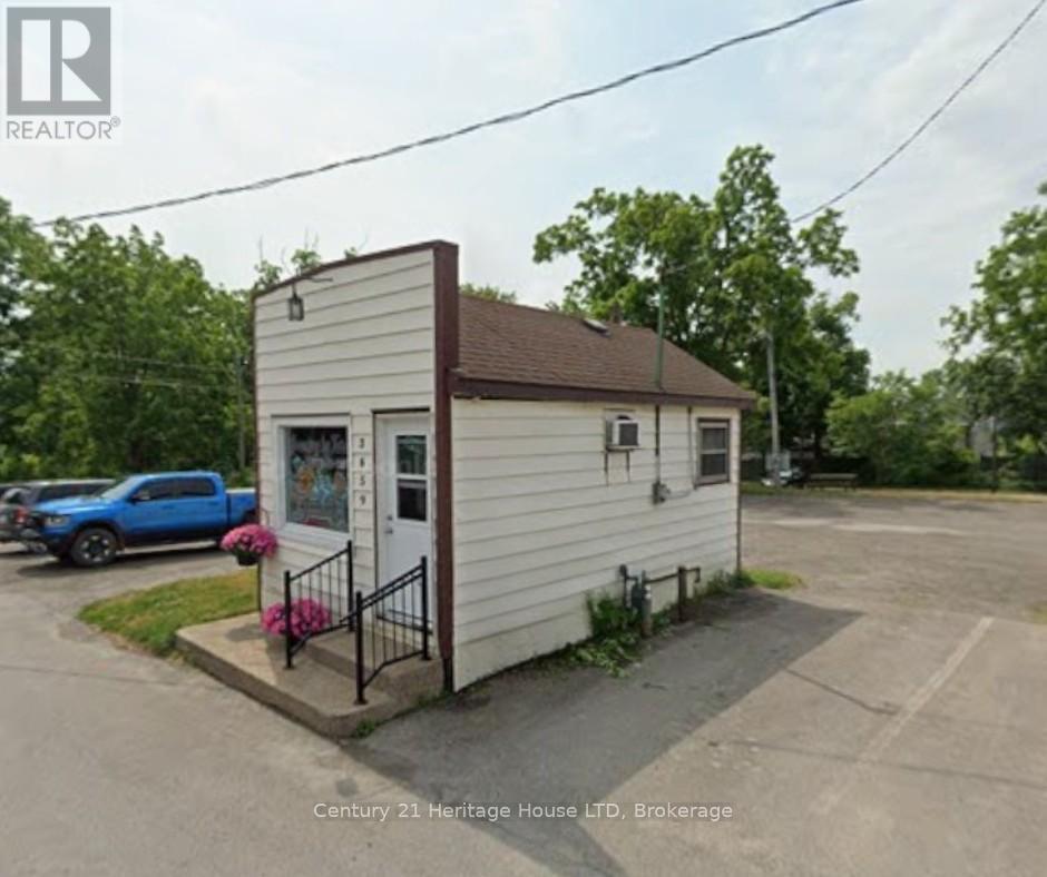 3659 Hibbard Street, Fort Erie (Ridgeway), Ontario  L0S 1N0 - Photo 2 - X12747792