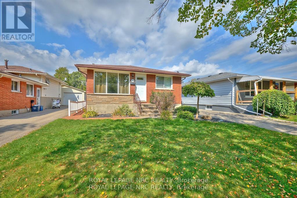 320 MORNINGSTAR STREET, welland (lincoln/crowland), Ontario