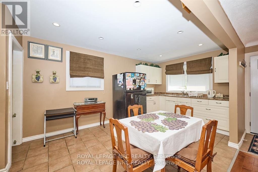 320 Morningstar Street, Welland (Lincoln/crowland), Ontario  L3B 5B3 - Photo 13 - X12747932