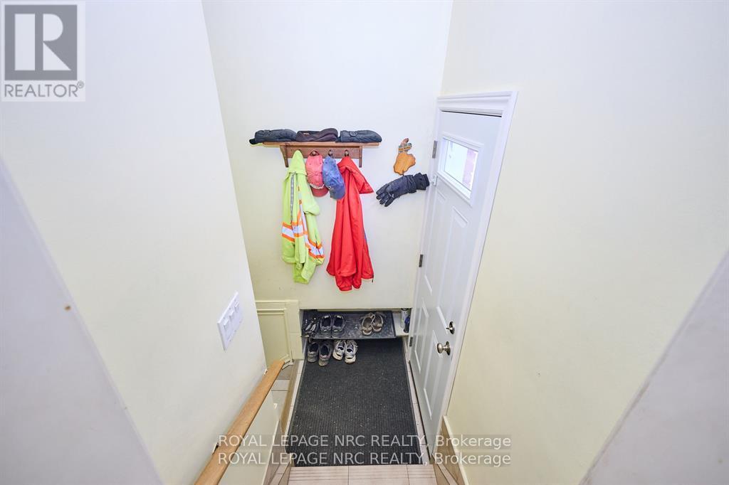 320 Morningstar Street, Welland (Lincoln/crowland), Ontario  L3B 5B3 - Photo 21 - X12747932