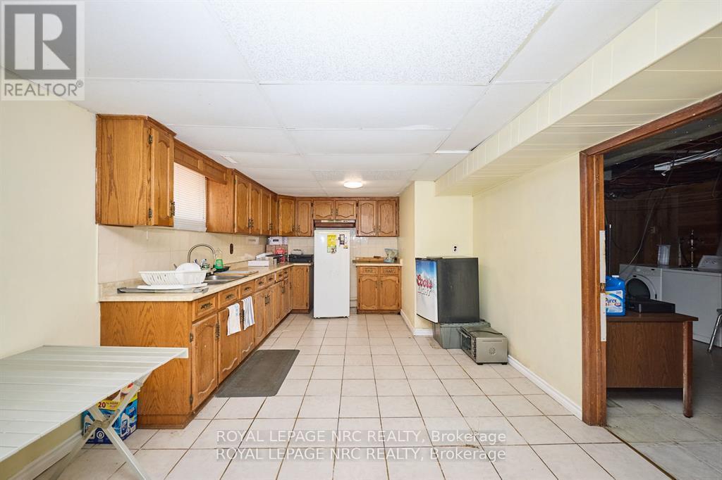 320 Morningstar Street, Welland (Lincoln/crowland), Ontario  L3B 5B3 - Photo 24 - X12747932