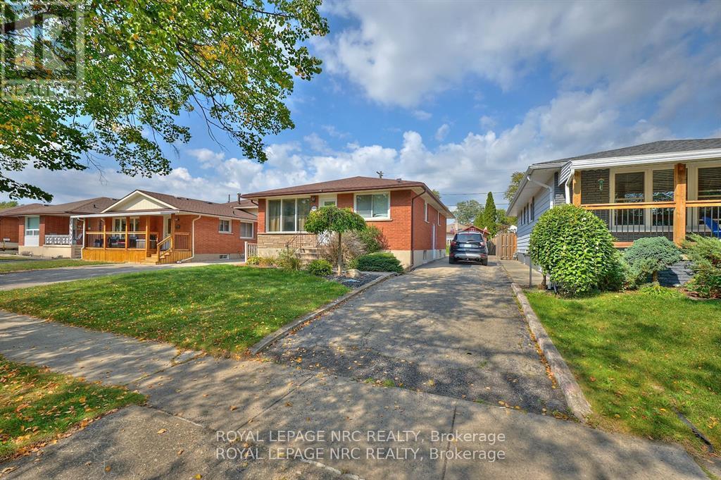 320 Morningstar Street, Welland (Lincoln/crowland), Ontario  L3B 5B3 - Photo 3 - X12747932