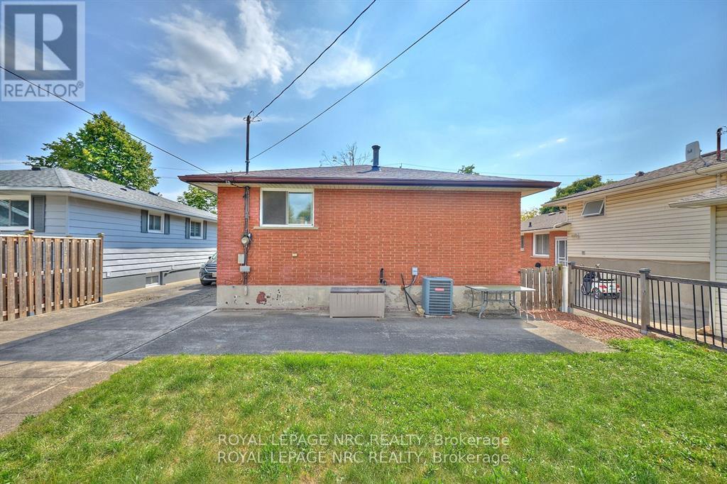 320 Morningstar Street, Welland (Lincoln/crowland), Ontario  L3B 5B3 - Photo 6 - X12747932