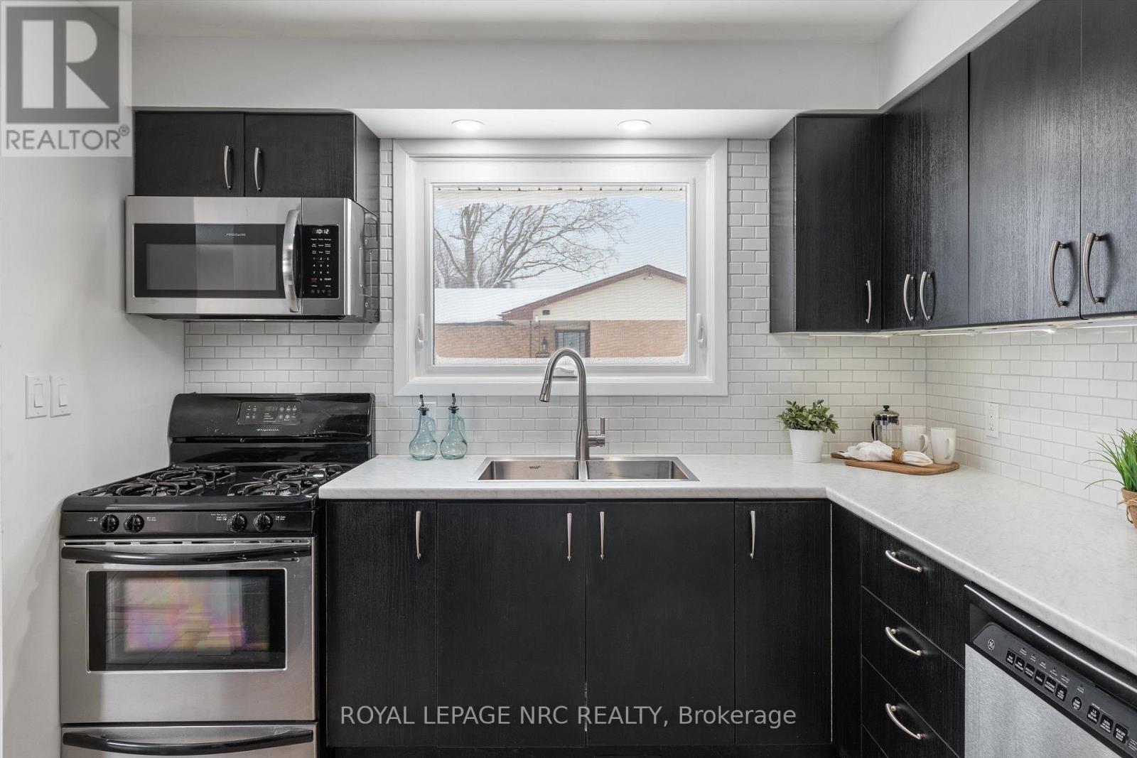 7952 Tad Street, Niagara Falls (West Wood), Ontario  L2H 1H7 - Photo 11 - X12748014