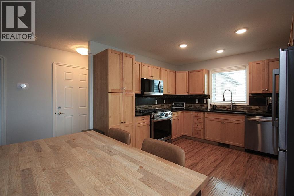 7514 40 Avenue, Camrose, Alberta  T4V 4C1 - Photo 9 - A2281912