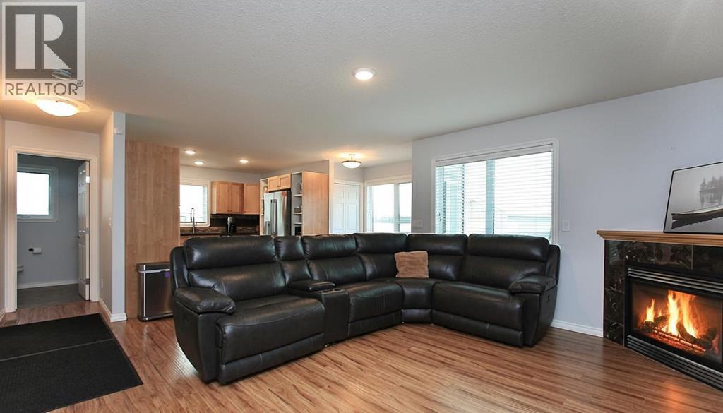 7514 40 Avenue, Camrose, Alberta  T4V 4C1 - Photo 7 - A2281912