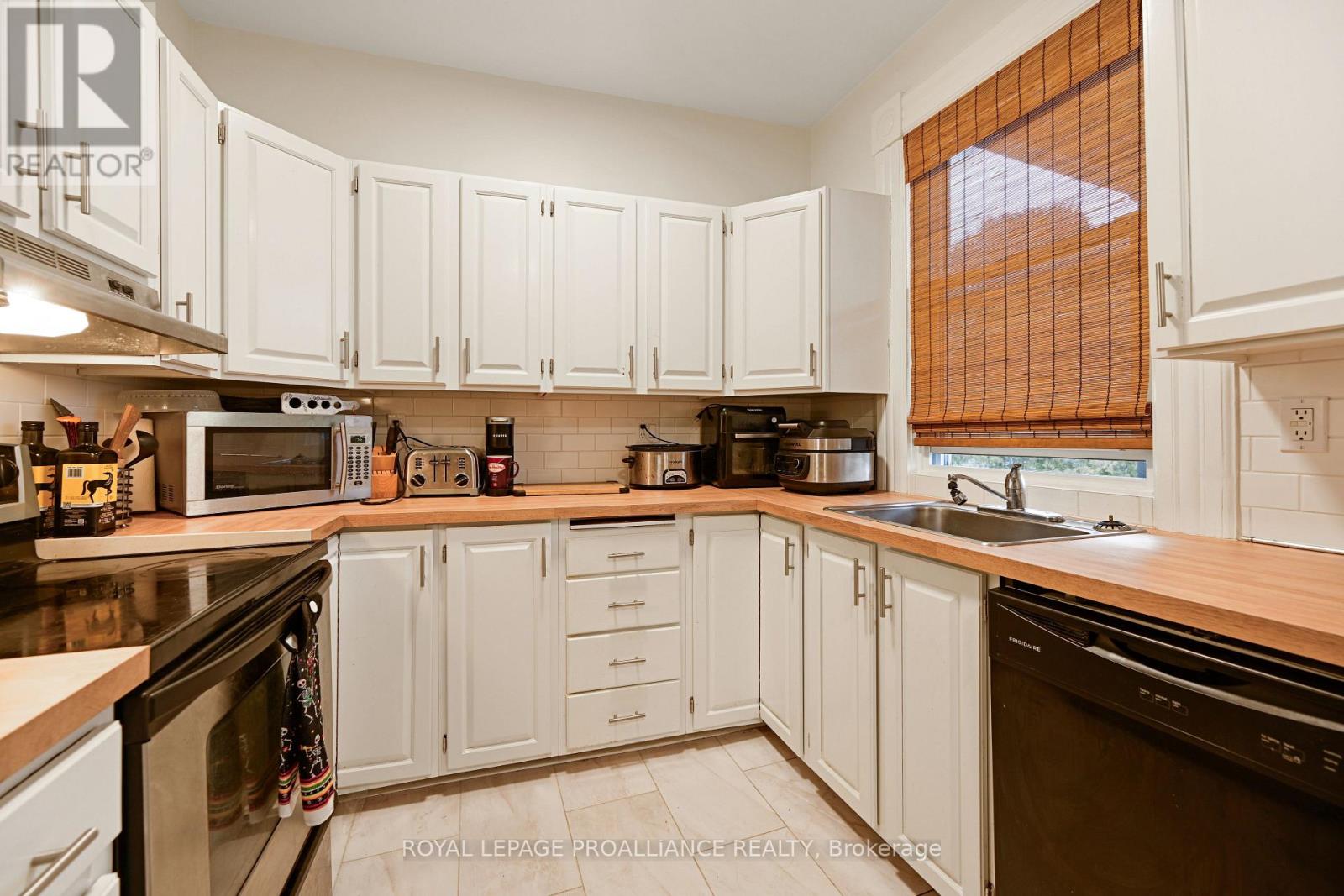 372 King Street W, Brockville, Ontario  K6V 3S6 - Photo 5 - X12748006