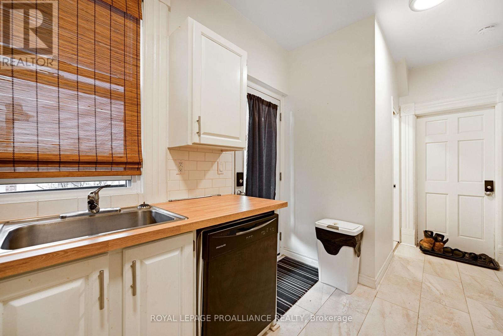 372 King Street W, Brockville, Ontario  K6V 3S6 - Photo 6 - X12748006