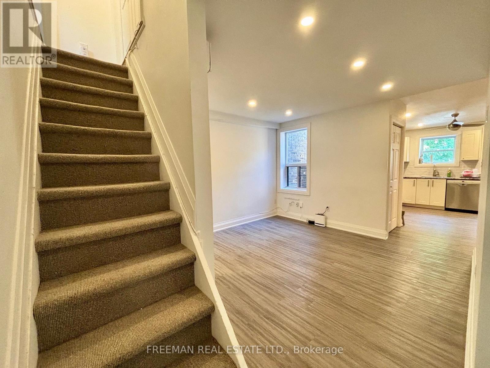 Upper - 340 Howland Avenue, Toronto, Ontario  M5R 3B9 - Photo 10 - C12747790