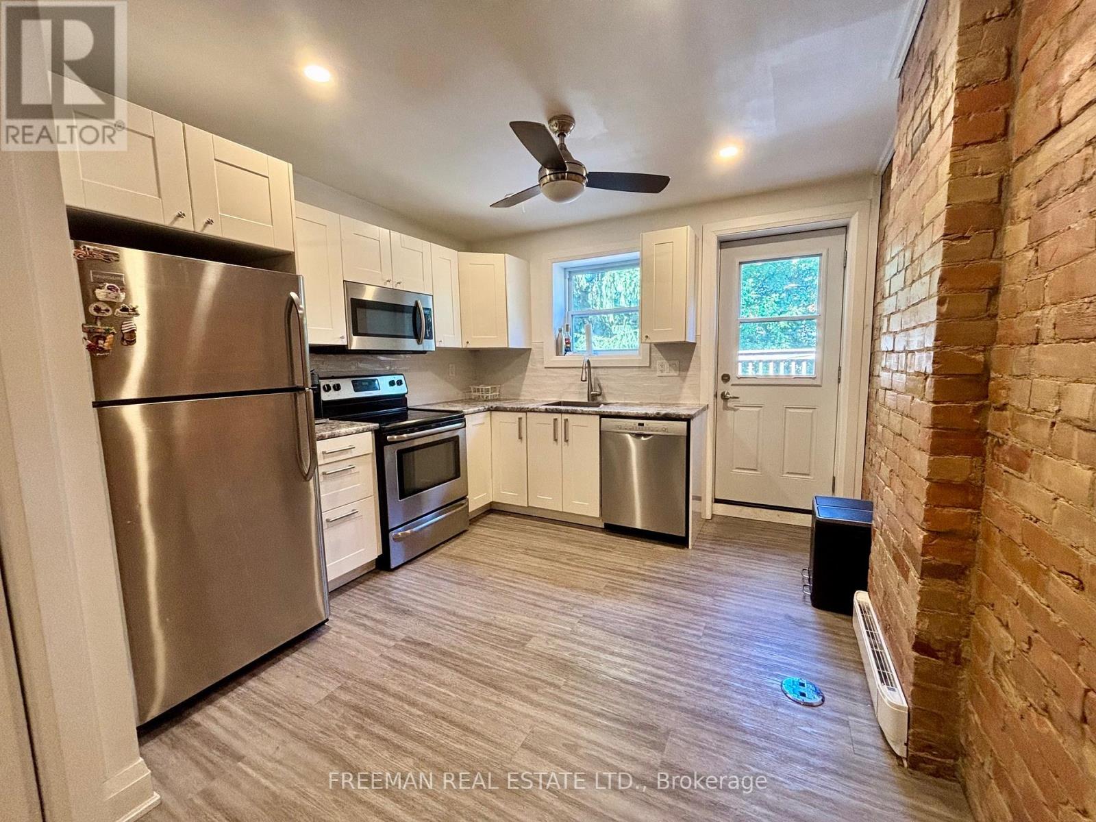 Upper - 340 Howland Avenue, Toronto, Ontario  M5R 3B9 - Photo 2 - C12747790