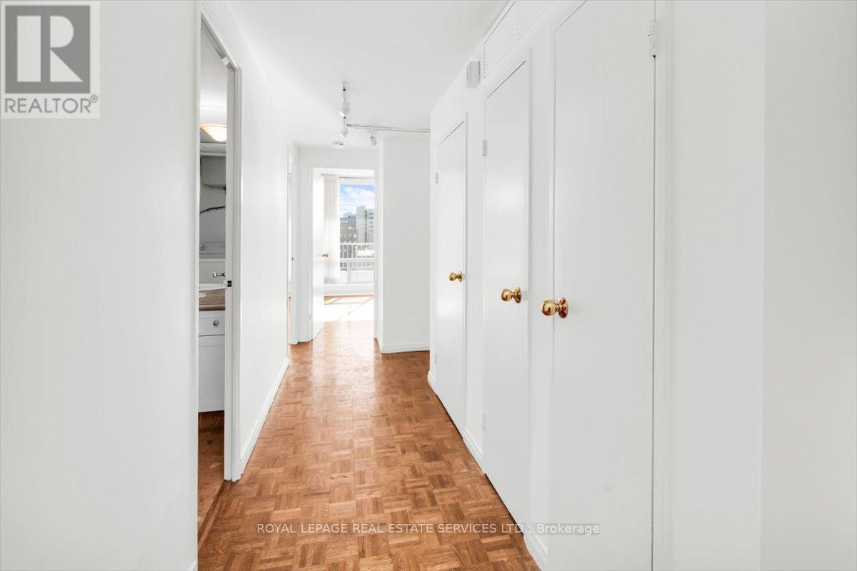 1005 - 190 St George Street, Toronto, Ontario  M5R 2N4 - Photo 8 - C12747868