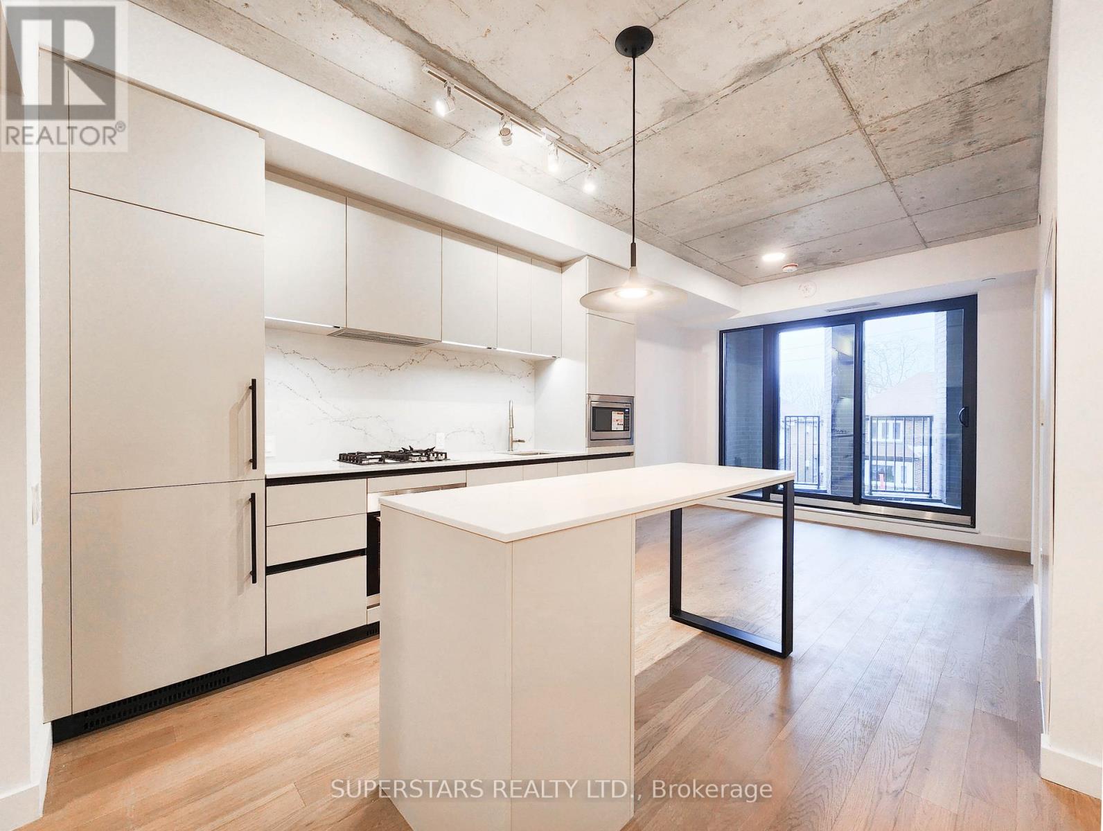 203 - 1720 Bayview Avenue, Toronto, Ontario  M4G 0E5 - Photo 1 - C12748052