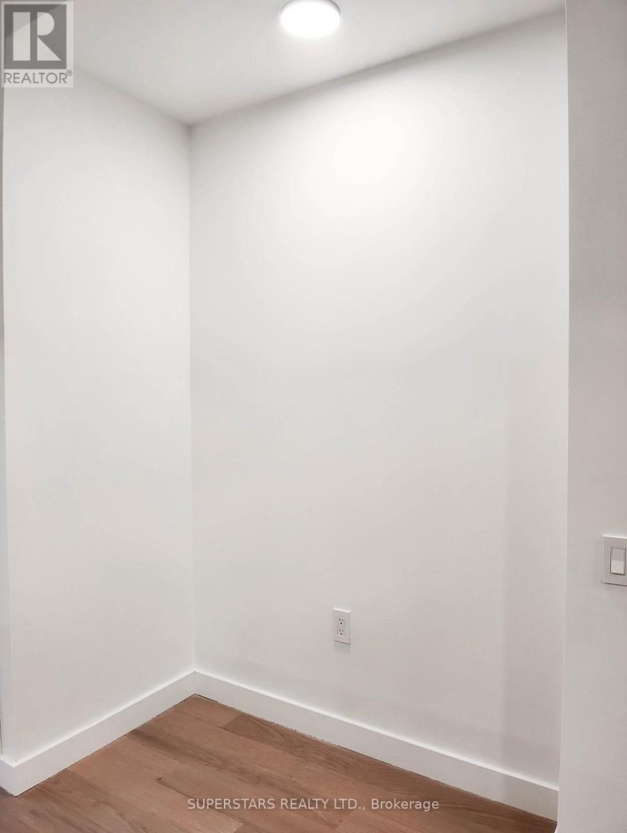 203 - 1720 Bayview Avenue, Toronto, Ontario  M4G 0E5 - Photo 11 - C12748052