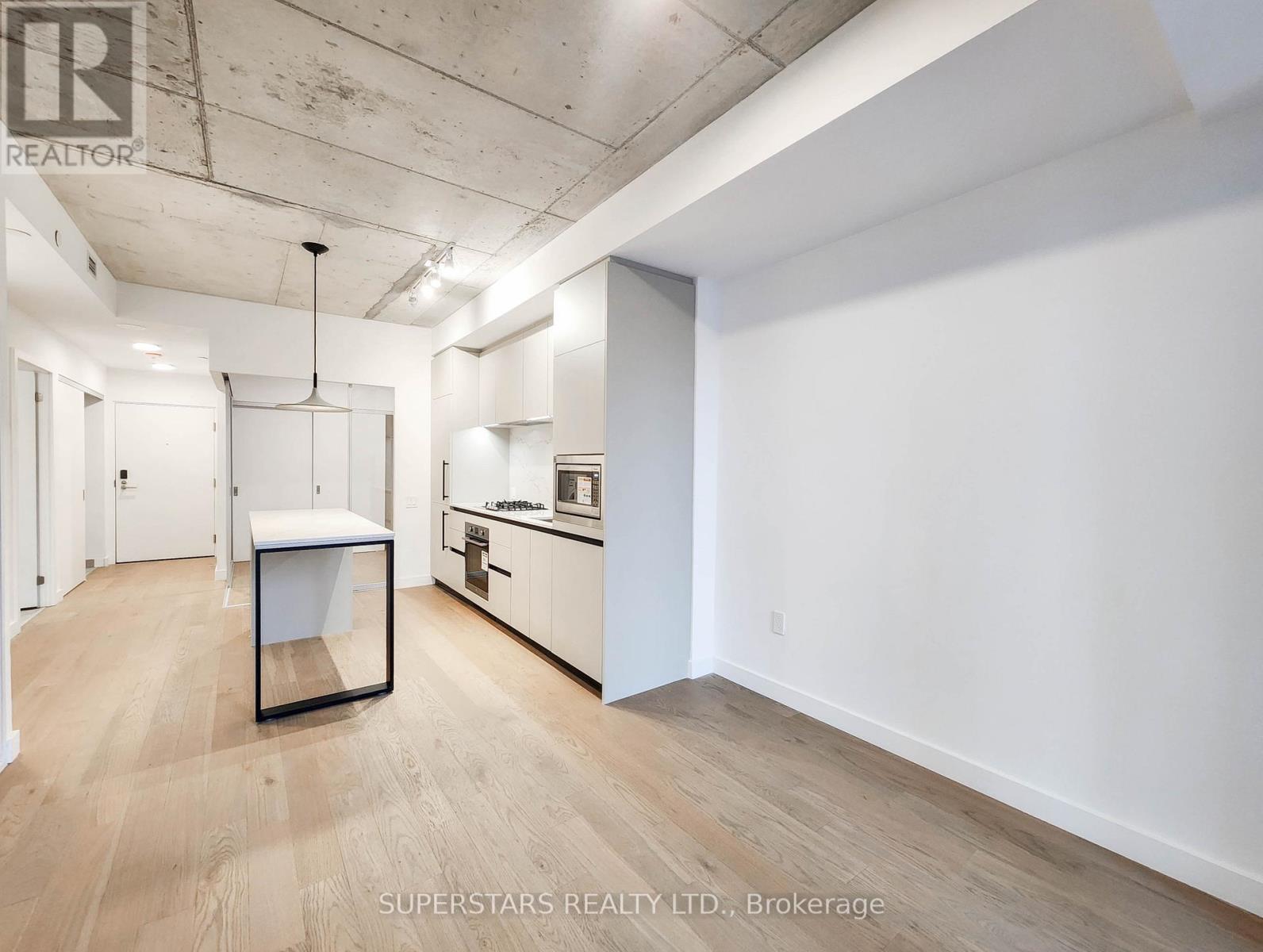 203 - 1720 Bayview Avenue, Toronto, Ontario  M4G 0E5 - Photo 4 - C12748052