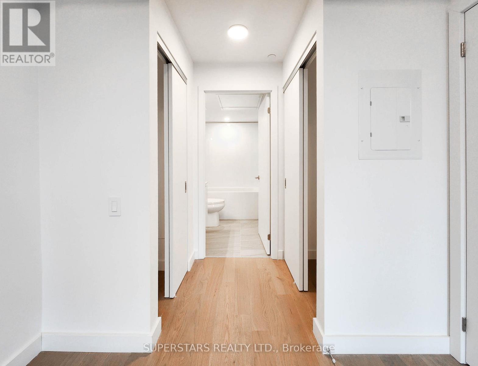 203 - 1720 Bayview Avenue, Toronto, Ontario  M4G 0E5 - Photo 8 - C12748052