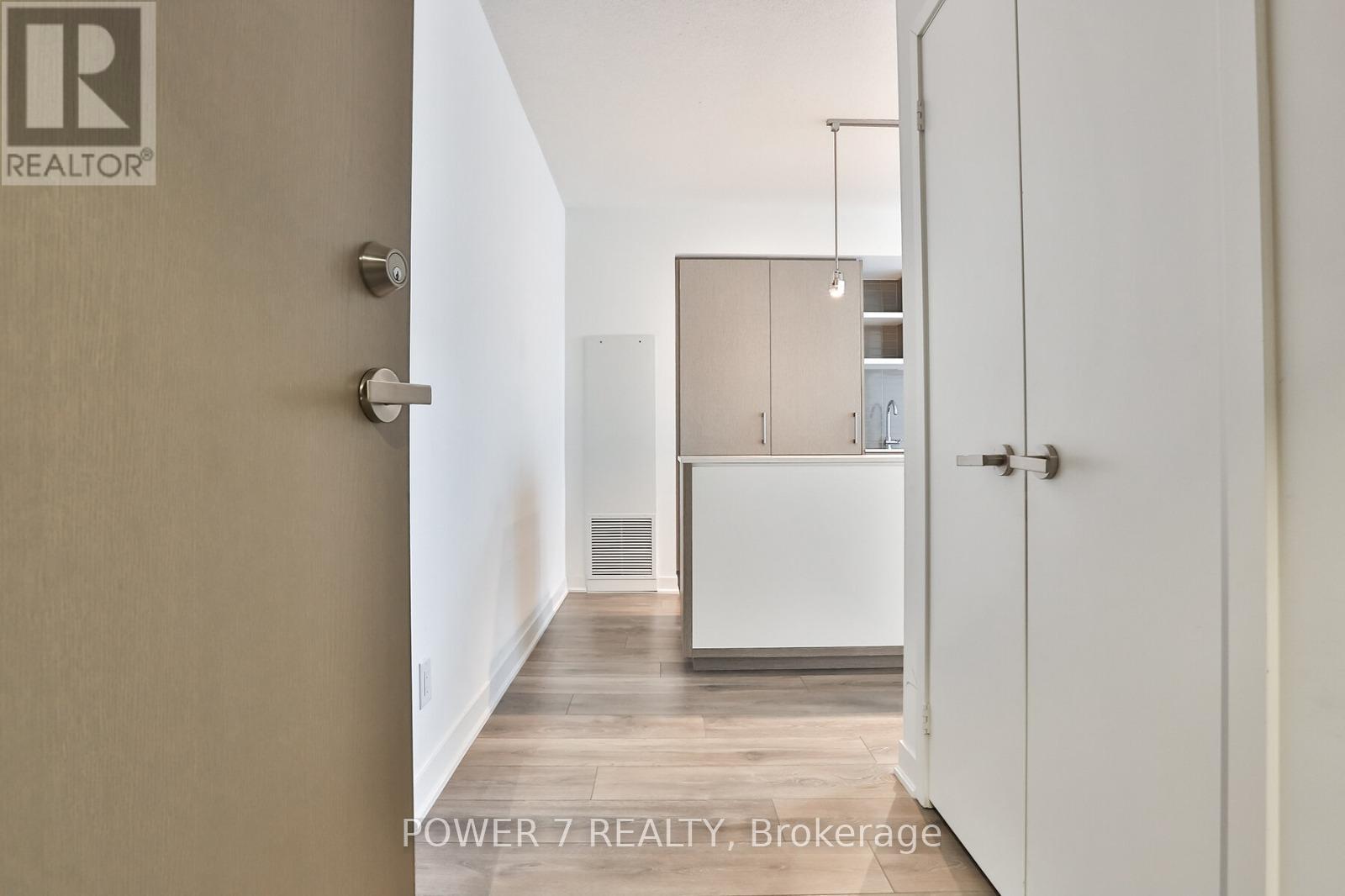 2801 - 88 Harbour Street, Toronto, Ontario  M5J 1B7 - Photo 2 - C12748072