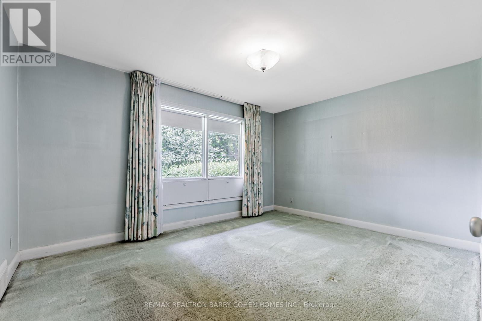 200 Cortleigh Boulevard, Toronto, Ontario  M5N 1P5 - Photo 13 - C12748128