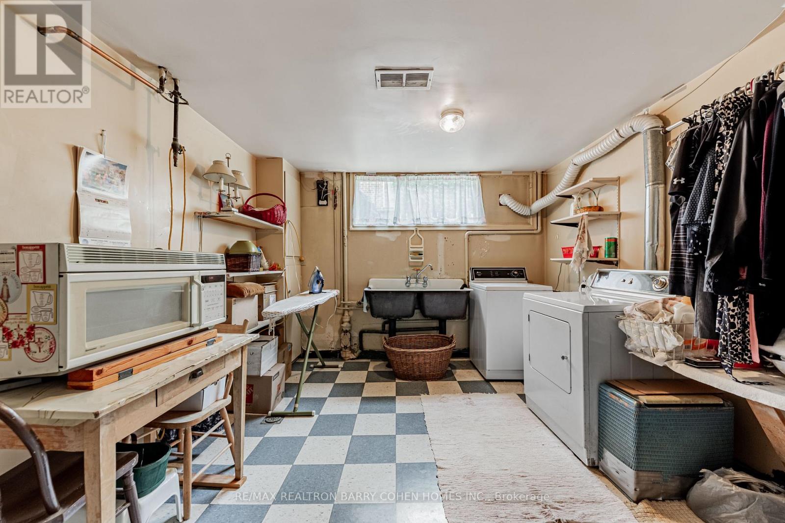 200 Cortleigh Boulevard, Toronto, Ontario  M5N 1P5 - Photo 20 - C12748128