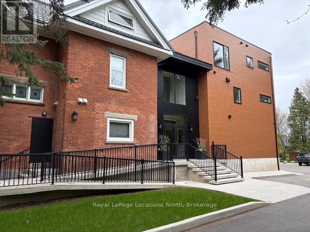 2 - 20 Alice Street E, Blue Mountains, Ontario  N0H 2P0 - Photo 2 - X12748094