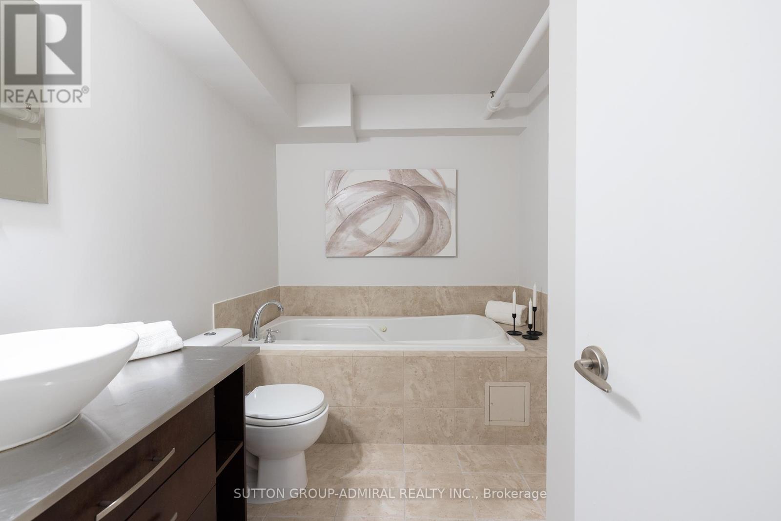 201 - 1852 Queen Street E, Toronto, Ontario  M4L 1H1 - Photo 14 - E12747786