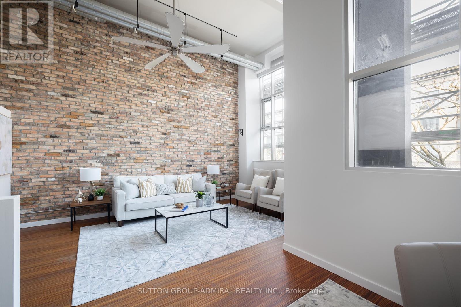 201 - 1852 QUEEN STREET E, Toronto, Ontario