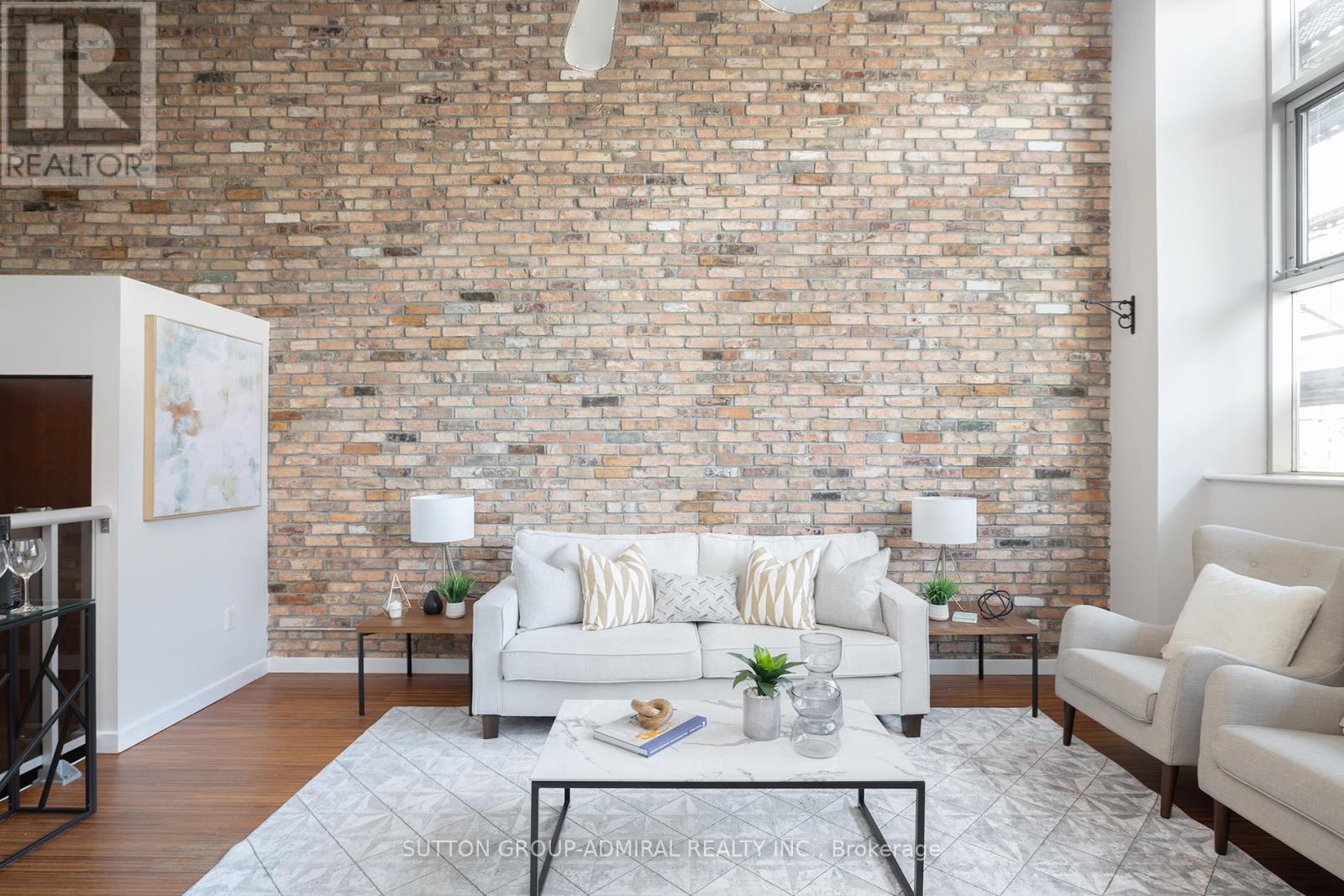 201 - 1852 Queen Street E, Toronto, Ontario  M4L 1H1 - Photo 2 - E12747844