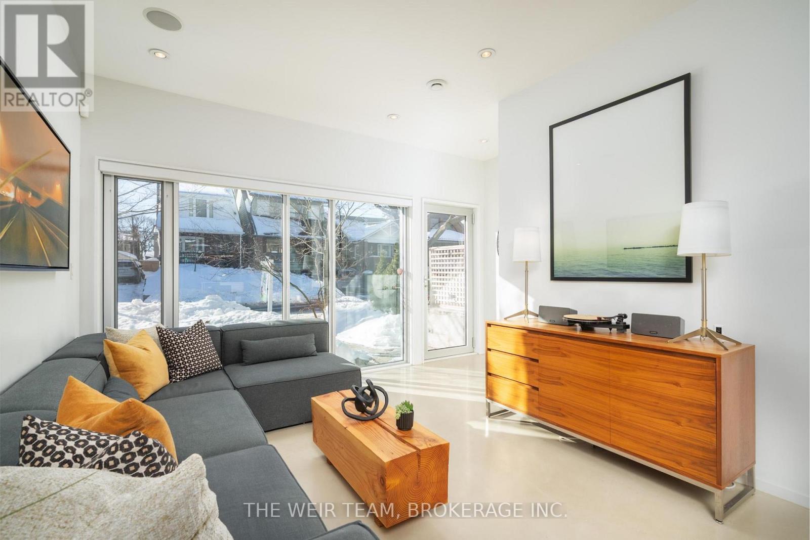 63 Wembley Drive, Toronto, Ontario  M4L 3C9 - Photo 2 - E12747906