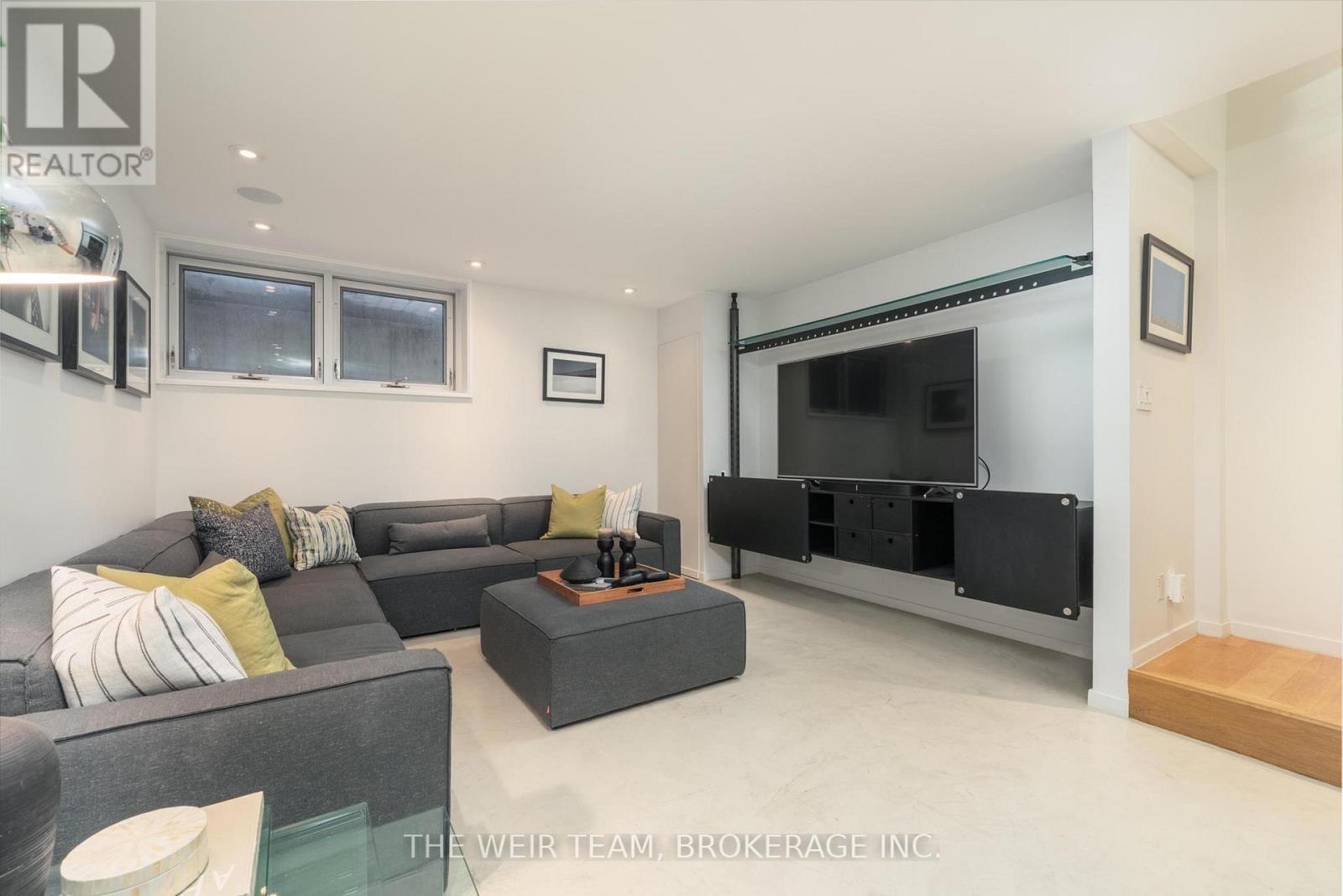 63 Wembley Drive, Toronto, Ontario  M4L 3C9 - Photo 28 - E12747906