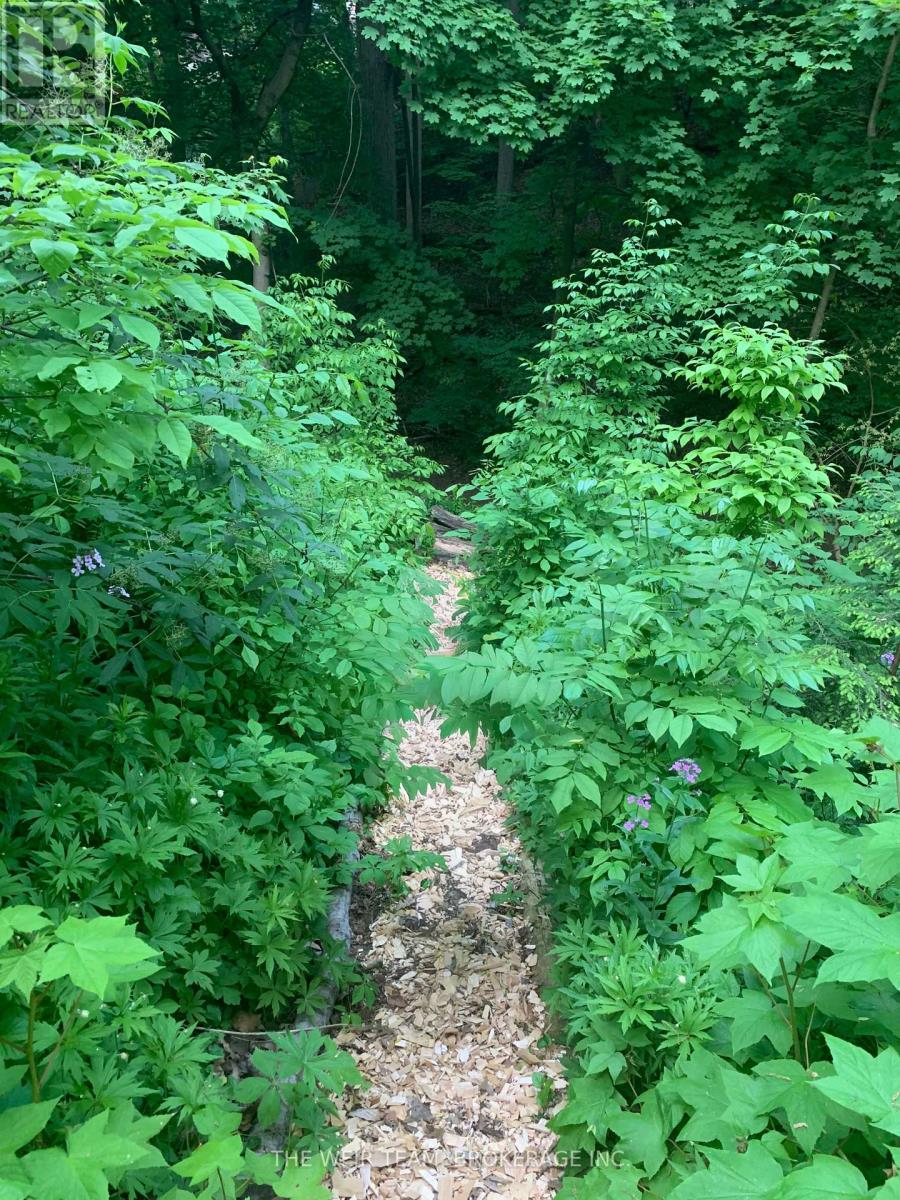 63 Wembley Drive, Toronto, Ontario  M4L 3C9 - Photo 36 - E12747906