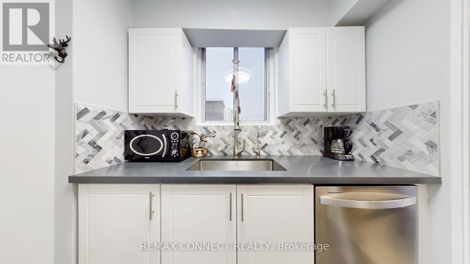 703 - 1145 Logan Avenue, Toronto, Ontario  M4K 3G9 - Photo 17 - E12747920