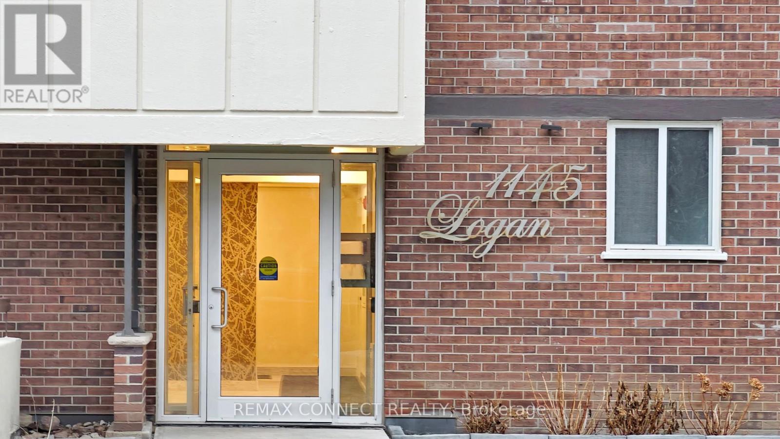 703 - 1145 Logan Avenue, Toronto, Ontario  M4K 3G9 - Photo 3 - E12747920