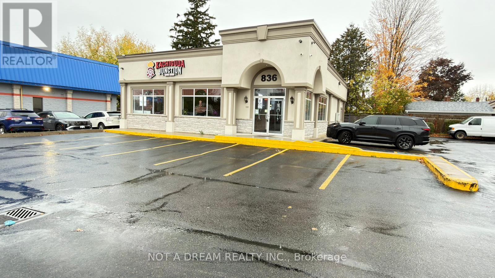 836 BROCK STREET N, Whitby, Ontario