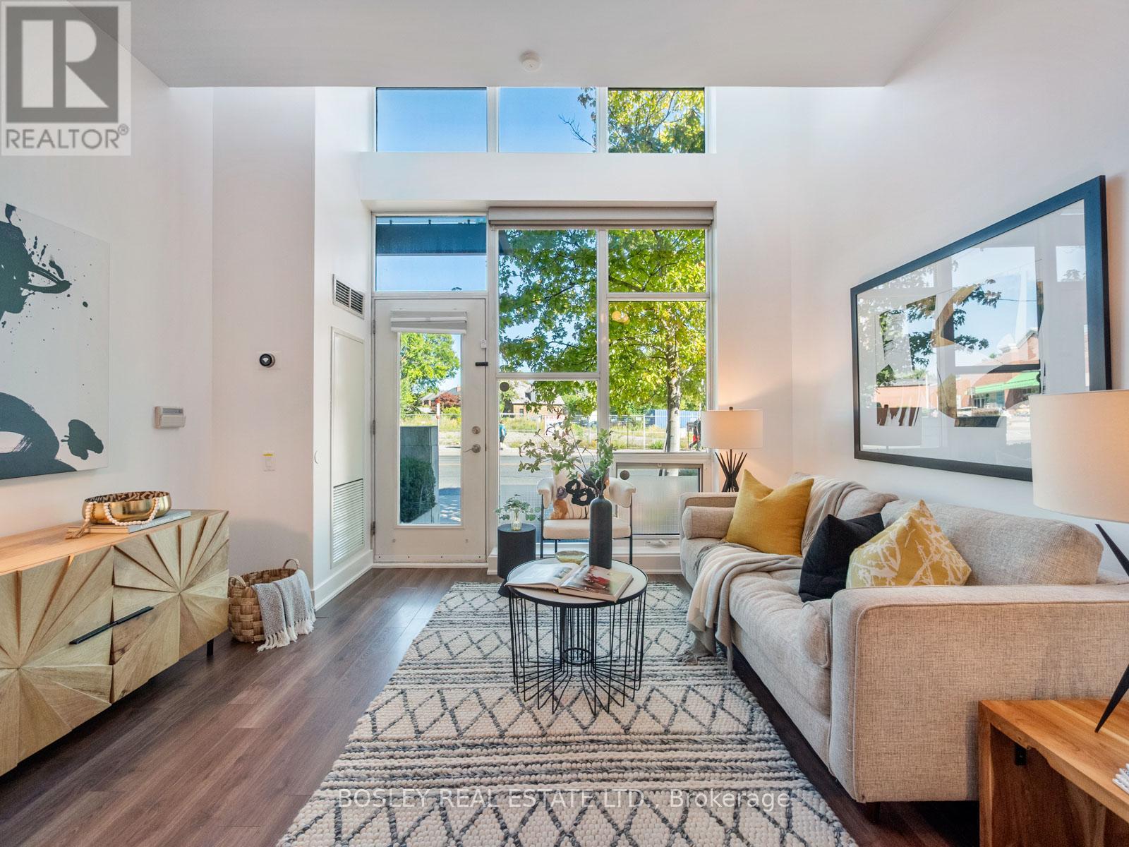 Th 1 - 1048 Broadview Avenue, Toronto, Ontario  M4K 2B8 - Photo 3 - E12747976