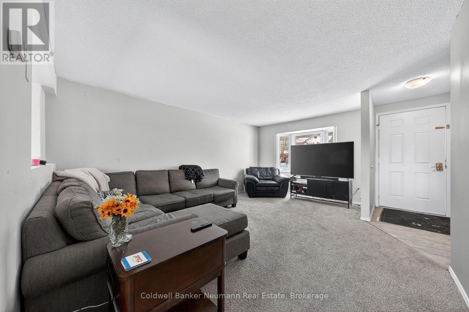 170 Ironwood Road, Guelph, Ontario  N1G 3R4 - Photo 3 - X12748114