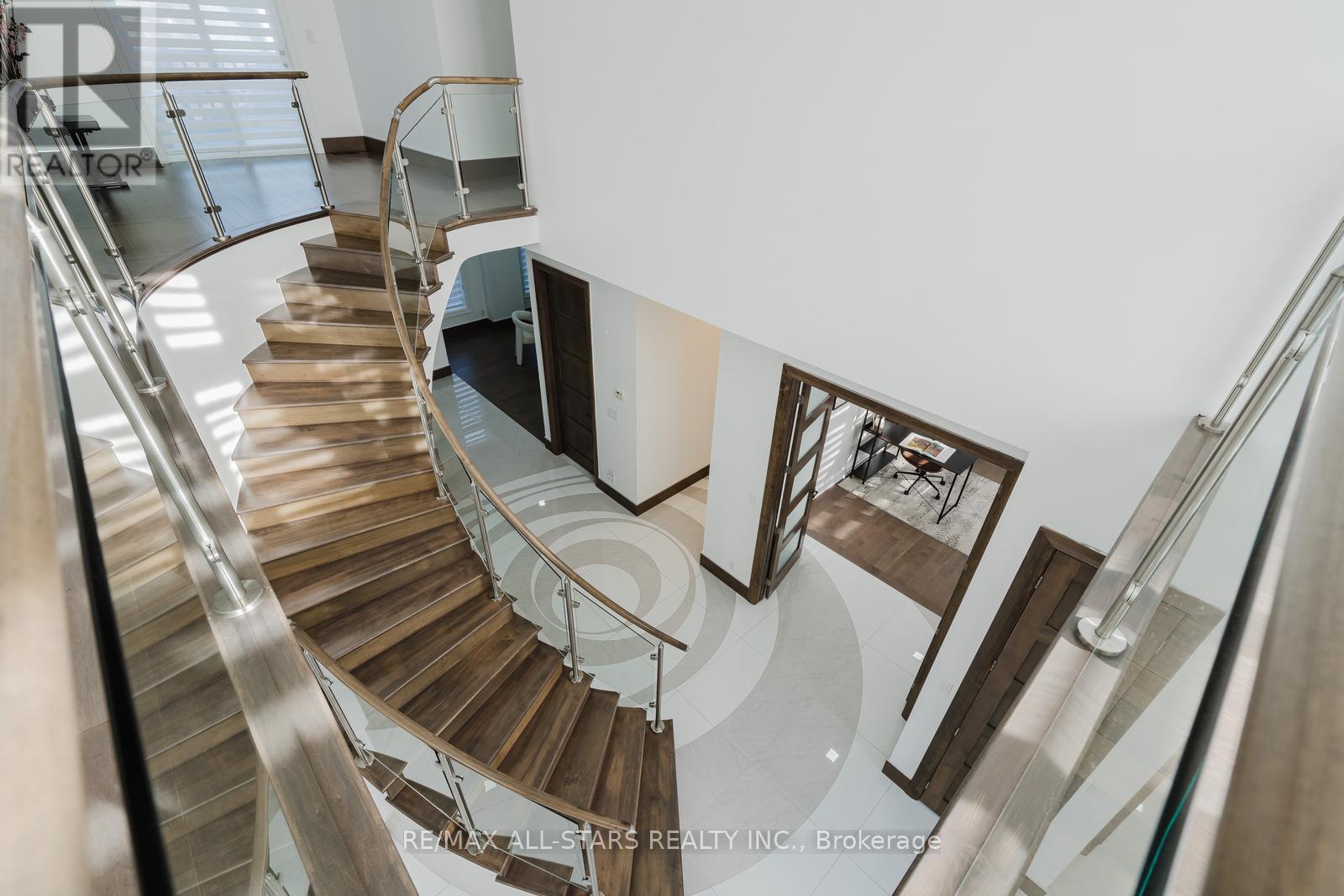 26 Lancer Drive, Vaughan, Ontario  L6A 1E1 - Photo 20 - N12747808