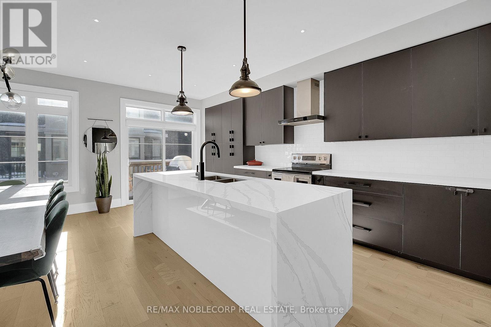 93 Sandwell Street, Vaughan, Ontario  L4H 4R2 - Photo 13 - N12747816