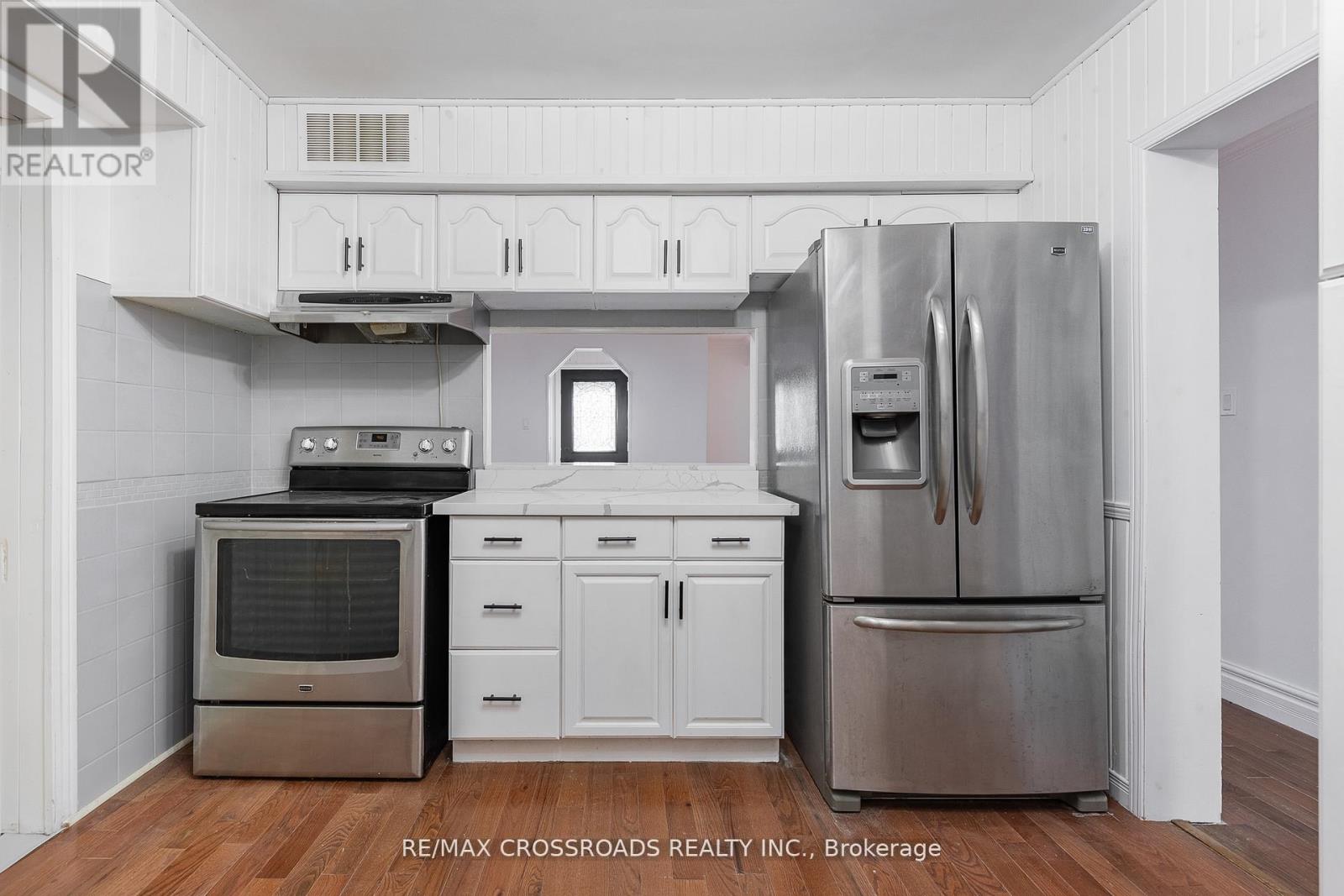 324 Tampa Drive, Georgina, Ontario  L4P 3A4 - Photo 11 - N12747940