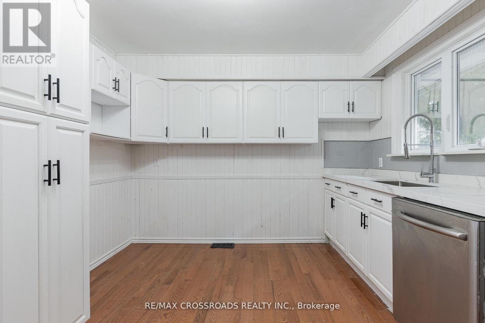 324 Tampa Drive, Georgina, Ontario  L4P 3A4 - Photo 12 - N12747940