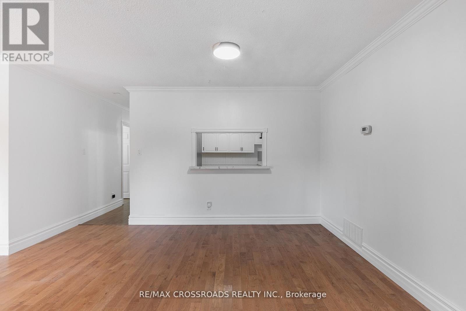 324 Tampa Drive, Georgina, Ontario  L4P 3A4 - Photo 9 - N12747940