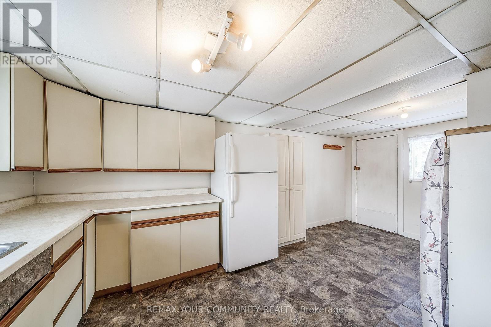 280 Pasadena Drive, Georgina, Ontario  L4P 2Y9 - Photo 9 - N12747956