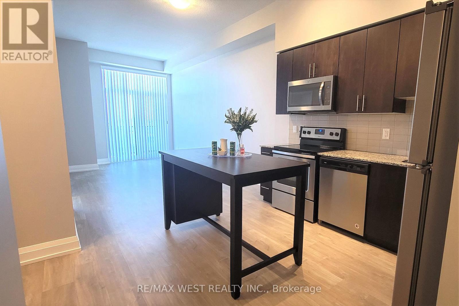 318 - 3600 Hwy 7 Road, Vaughan, Ontario  L4L 0G7 - Photo 7 - N12748008